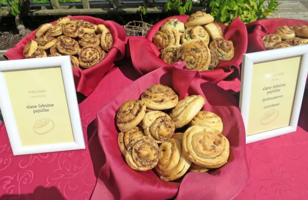 Značilne cerkljanske pajtičke, del slovenske gastronomske piramide, so dobile svoj prvi, odmeven festival.