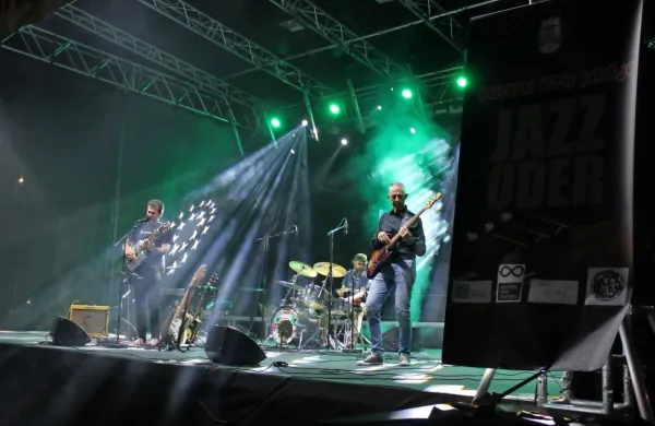 Koncert zasedbe Ivo&The Tools je prinesel podoživetje izvornega 
bluesa iz delte Missisipija.