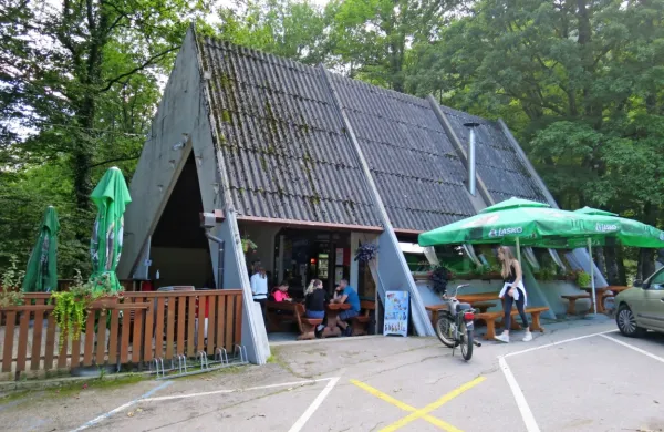 Občina  se brez zagotovljenega denarja podaja v nakup bifeja pod 
Bolnico Franja. Kaj bo z njim,  pa še ni jasno. 