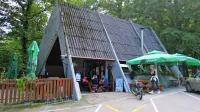 Občina  se brez zagotovljenega denarja podaja v nakup bifeja pod 
Bolnico Franja. Kaj bo z njim,  pa še ni jasno. 