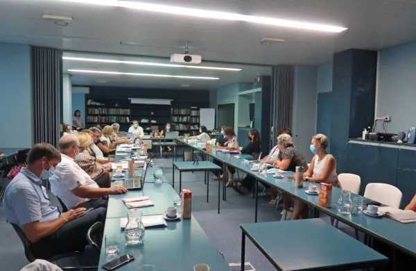 Svet bolnišnice je razpravljal tudi o dosedanjih sanacijskih 
ukrepih, tekočem poslovanju  in težavah zaradi pomanjkanja 
nekaterih strokovnih kadrov.  