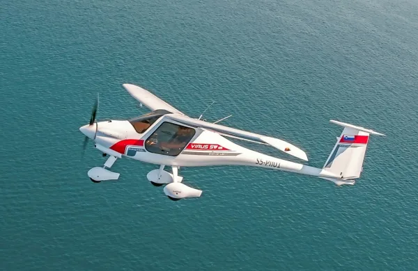 V Pipistrelu so ponosni na to, da je njihov Virus SW 121 kot edino 
evropsko letalo vključen v Premium Deluxe izdajo simulatorja.