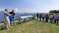 Na Širokem se s pomočjo table in  daljnogleda širi razgled po 
okoliškem hribovju. 