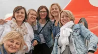  Laura, Nataša, Zlatka, Silva, Saša in Tanja (z leve) so oblikovale 
KGB predvsem z namenom, da kulturno in aktivno preživljajo svoj 
prosti čas.