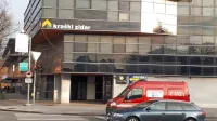 Impozantno stavbo,  zgrajeno leta 2004, bo   stečajna upraviteljica 
tokrat prodajala že četrtič.