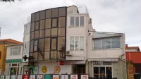 Stečajni upravitelj je  decembra lani za hostel na Škofijah pričakoval vsaj 756.000 evrov, a takrat nakup nikogar ni zanimal. 