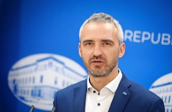 Mminister za delo Janez Cigler Kralj