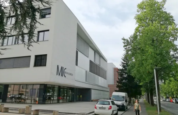  Medpodjetniški izobraževalni center ni odpravil vseh prostorskih 
stisk ŠC Nova Gorica. 