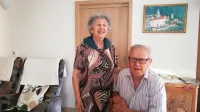 Matilde in Giovanni Merslich v njuni hiši na Parecagu, ki jo že 
desetletja grejeta z medsebojno naklonjenostjo. 