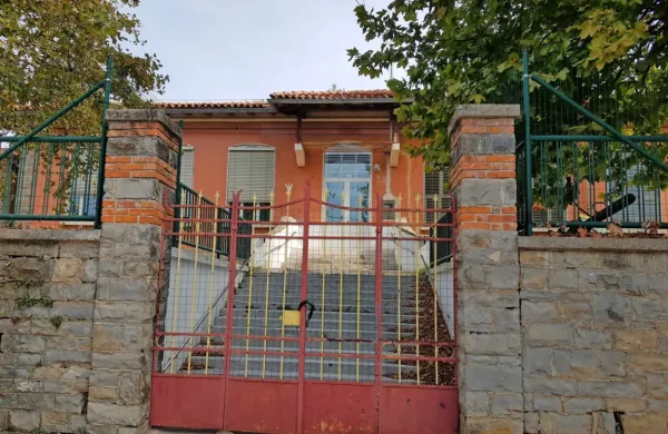 V dotrajani italijanski vili, v kateri je do leta 2018 deloval dekanski 
vrtec, bo  prihodnje leto zaživel medgeneracijski center. 
