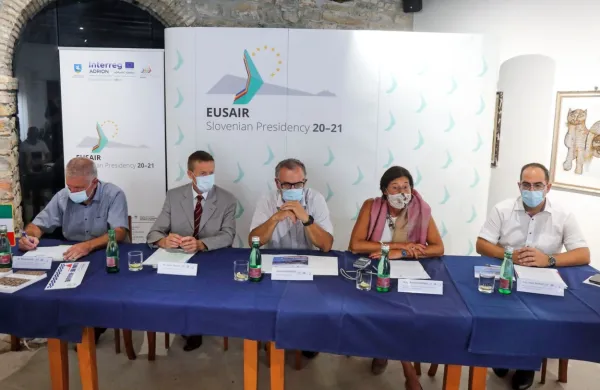 Z leve: Bricelj, Stančič, Markočič,  Jerina in Škerlič