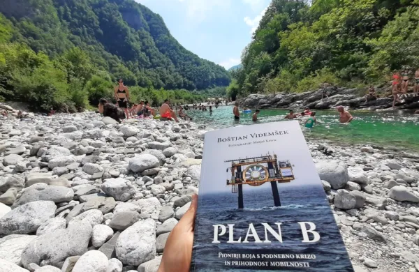   Boštjan Videmšek:  $@  Plan B - Pionirji podnebnega boja s podnebno krizo in prihodnost mobilnosti, fotografije: Matjaž Krivic, 
UMco, 263 strani, cena 26,90 evra