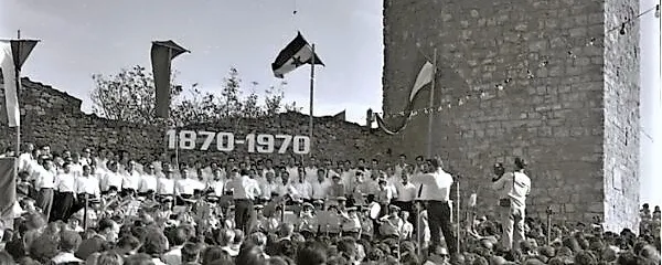V Kubedu je bila leta 1970 velika proslava ob 100. obletnici tabora. 
Osrednji govornik je bil literat Matej Bor.