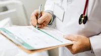 Zdravniki opozarjajo, da je ob covidu-19 vrsta drugih težkih 
bolnikov, ki nujno potrebujejo zdravljenje, je pa novi virus način 
dela  zaradi varnostnih ukrepov otežil, podaljšal in podražil. 
