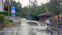 Uvedba enosmernega prometa  je izboljšala prometne razmere na 
enem dostopu do šole, a naj bi jih poslabšala na drugem. 