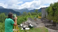 Na grajskem odpadu pod grajskim  obzidjem   so   našli    veliko materiala, izstopata dožev   cekin in  zlat prstan. 