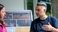  Srbski režiser Srdan Golubović je kritičen do svoje države in njene 
politike, do globalnih trendov  ... in do sebe.