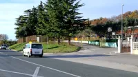 Novi ravnatelj ali ravnateljica Osnovne šole Dekani naj bi delo 
začel(a) 1. junija prihodnje leto.