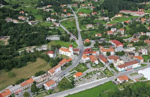  Za nesrečo, ki se je lani junija zgodila na Colu, ni kriv Patrik B., ampak zavorni sistem njegovega avta.