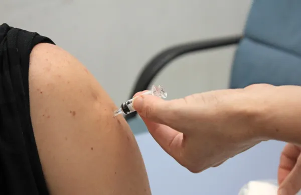 Ali bo cepljenje proti gripi letos častila država, bodo poslanci 
tehtali prihodnji teden. 