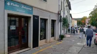 Delamarisova trgovina je zdaj blizu  tržnice, v podjetju se nadejajo, 
da  jim je ne bo več treba seliti.   