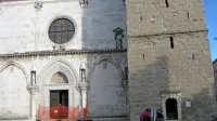 Tudi v prostorni stolni cerkvi v Kopru bo v naslednjih dneh pri 
mašah lahko prisostvovalo zgolj do deset vernikov.