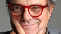 Čas je vedno pokazal, da je cenzura na napačni strani zgodovine, 
pravi italijanski fotograf Oliviero Toscani.