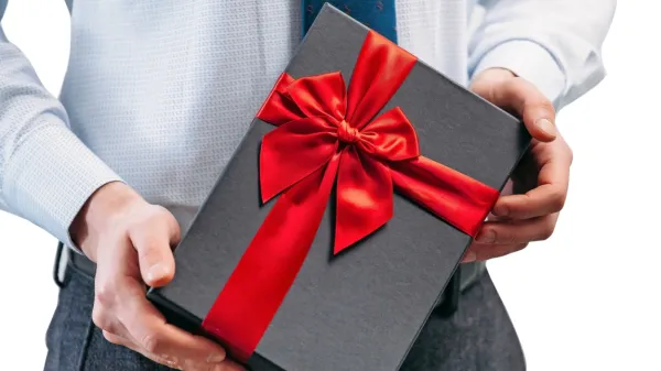 Z darili osrečimo tako obdarovanca kot tudi obdarovalca.