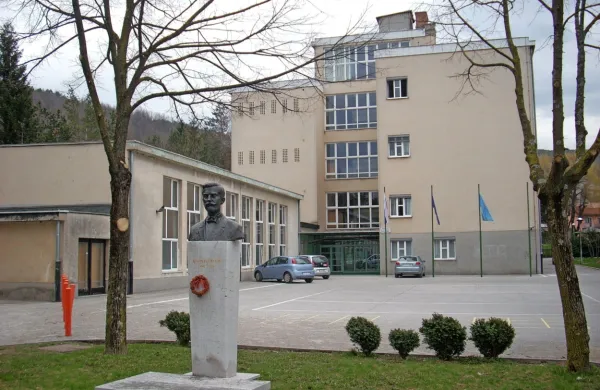 Včeraj se je novi koronavirus pojavil tudi na eni od osnovnih šol v 
Ilirski Bistrici. 