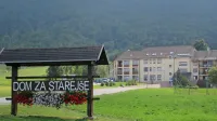 Sloga zbira prispevke za stanovalce doma Bor in časopis