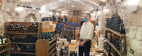 Zakladnica vin v kleti Lokande Devetak.