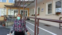 V domu starejših Talita kum v Postojni je okuženih šest varovancev 
in dve zaposleni. (Na fotografiji, ki je nastala marca letos, je 
direktorica Marjana Mihelčič Bizjak). 