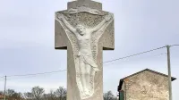 Novo kamnito razpelo v Markovščini so postavili krajani.