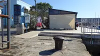 Promenado  v zadnjem delu Sončnega nabrežja bodo dvignili in 
razširili v drugi etapi  obnove (prvi del promenade so uredili leta 
2009).
