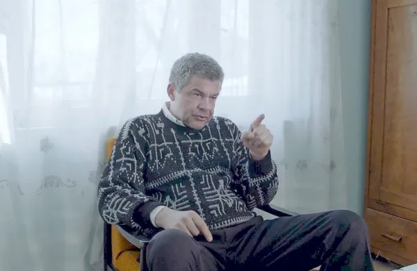 V Mojem jutranjem smehu je svojo zadnjo vlogo upodobil veliki srbski igralec Nebojša Glogovac. 