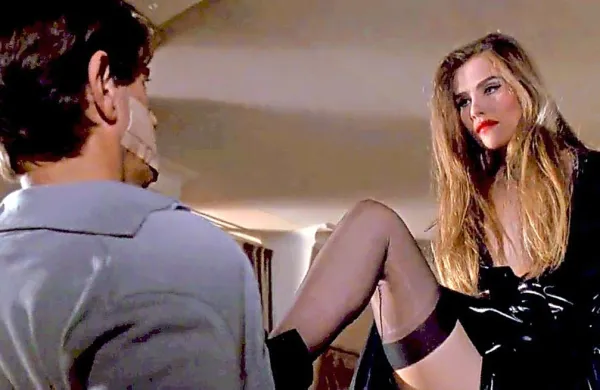 V filmu Bitter Moon (1992), posnetem po Ledenem tednu,  je Roman Polanski vlogo zapeljivke zaupal ženi Emmanuelle Seigner. 