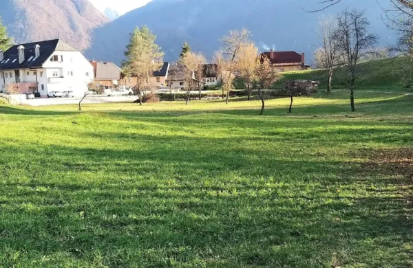 V bodočem domu starejših načrtujejo 64 postelj za dementne, 
nepokretne in  tiste, ki lahko živijo v gospodinjskih skupnostih.