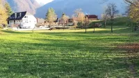 V bodočem domu starejših načrtujejo 64 postelj za dementne, 
nepokretne in  tiste, ki lahko živijo v gospodinjskih skupnostih.