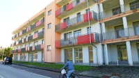 Če bo družba Dom upravljanje pridobila koncesijo, bo, tako 
napovedujejo, v že v vrsto let praznem socialnem centru uredila 
dom starejših s 150 posteljami.