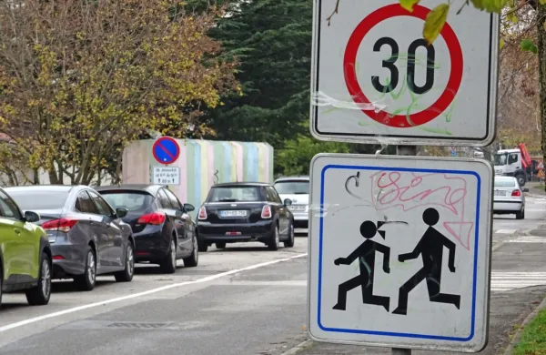 Občinski svetniki v Komnu in Divači so glasovali proti novim 
cenam vrtca. Položnice tako ostajajo enake.  