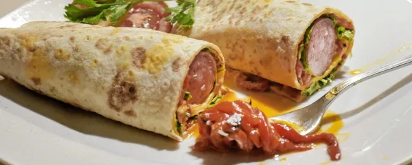 Klobasa v tortilji