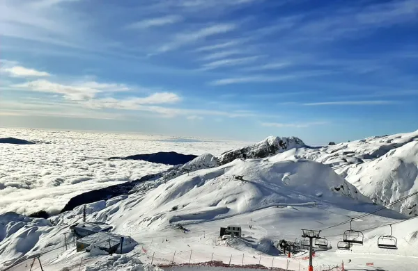 Na Kaninu čakajo novo pošiljko snega. A kdaj bodo smučišča dočakala odgovore o tem, ali bo letošnja sezona sploh mogoča? 