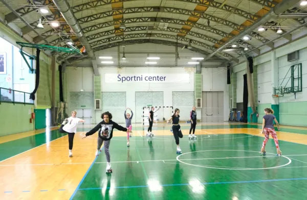 Ni le za Šempeter pomembno, da je nekdanji ŠC Hit postal last občine (fotografija je nastala pred epidemijo). 