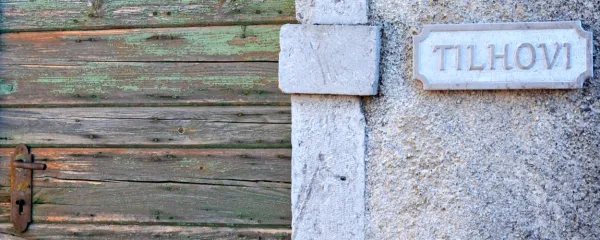 V kamen vklesana zgodovina