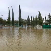 Ponoči so gasilci imeli največ dela v koprski občini, iz bloka v Semedeli evakuirali stanovalce