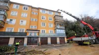 Okrog bloka v Semedeli, ki ima naslov Cesta na Markovec 33, 
občina izvaja nujne intervencijske ukrepe.  