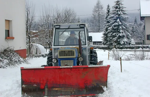 Naložbam in vzdrževanju cest proračun namenja rekordnih 3,5 
milijona evrov, a utegne del zneska požreti zimsko vzdrževanje.