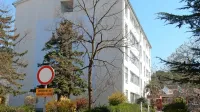 V sežanskem domu upokojencev je  okuženih 53 stanovalcev.