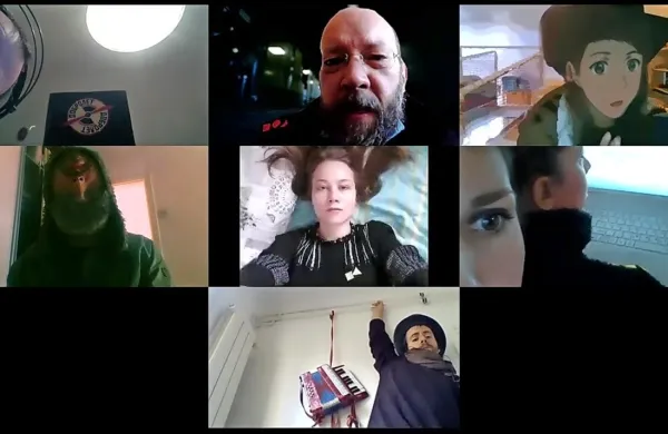 Spletno uprizoritev v štirih delih ustvarja gledališki kolektiv 
Sakerdona Mihajloviča.