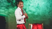 Tadej Toš bo zaznamoval spletno silvestrsko popoldne koprskega gledališča.  